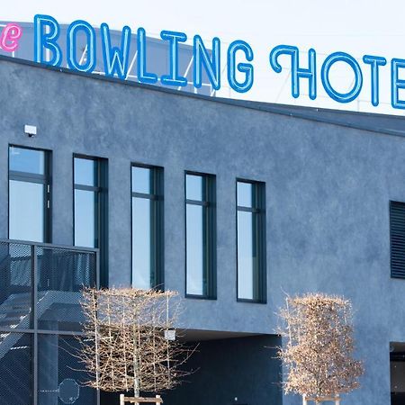 The Bowling Hotel 그렌스 외부 사진